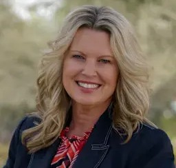 Headshot of Maggie Villegas